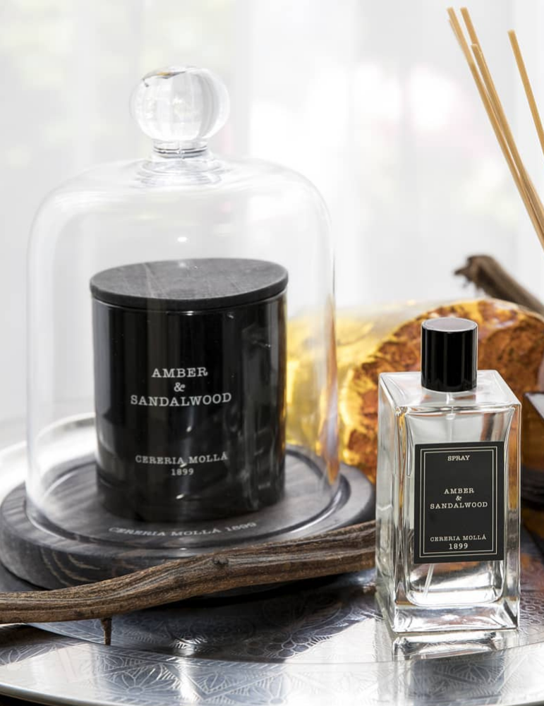 CERERIA MOLLA žvakė „Amber & Sandalwood“, 230 g.