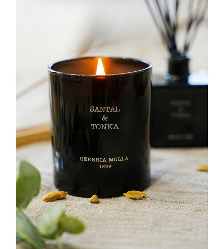 CERERIA MOLLA žvakė „Santal & Tonka“, 230 g.